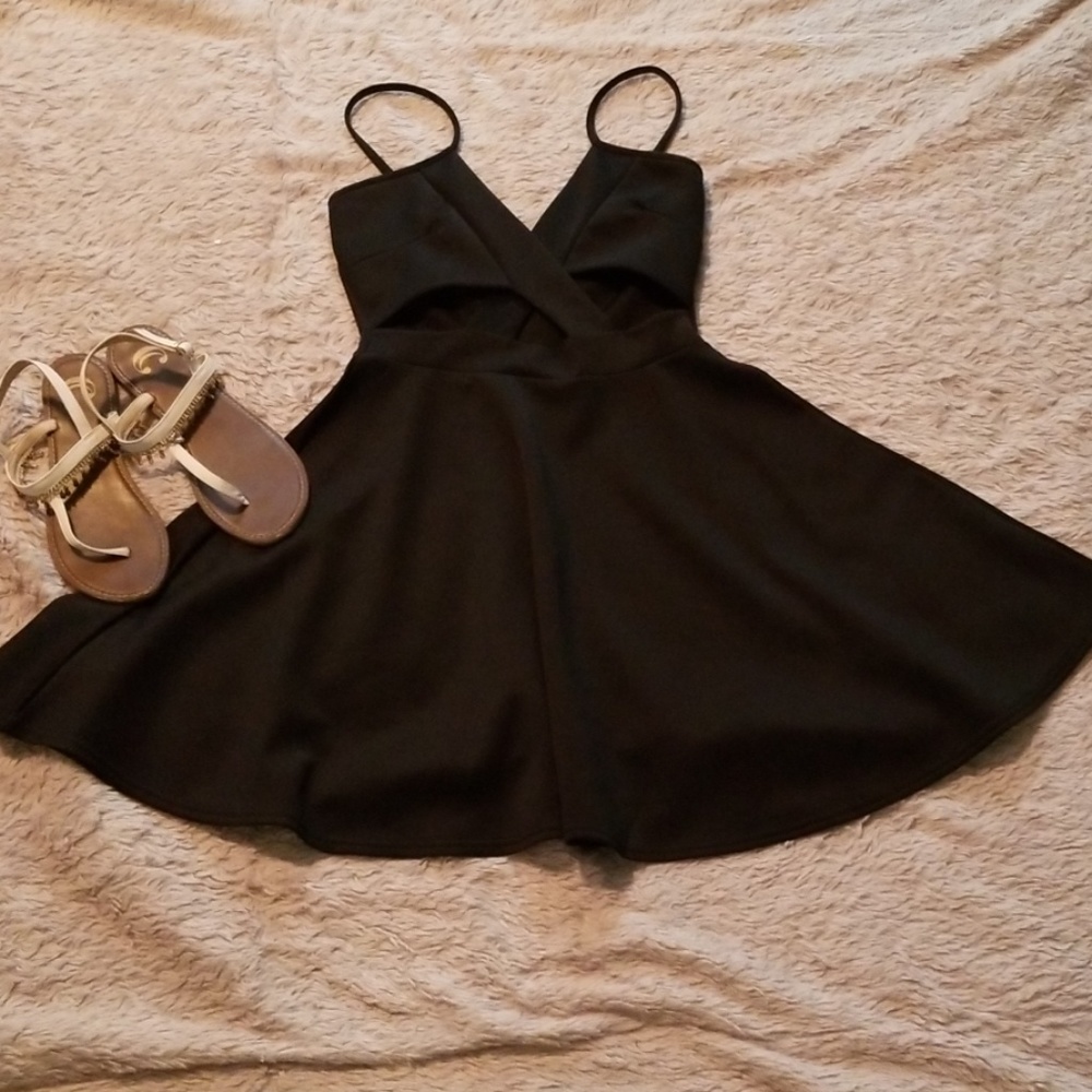 WORN ONLY ONCE BLACK CUTOUT MINI DRESS